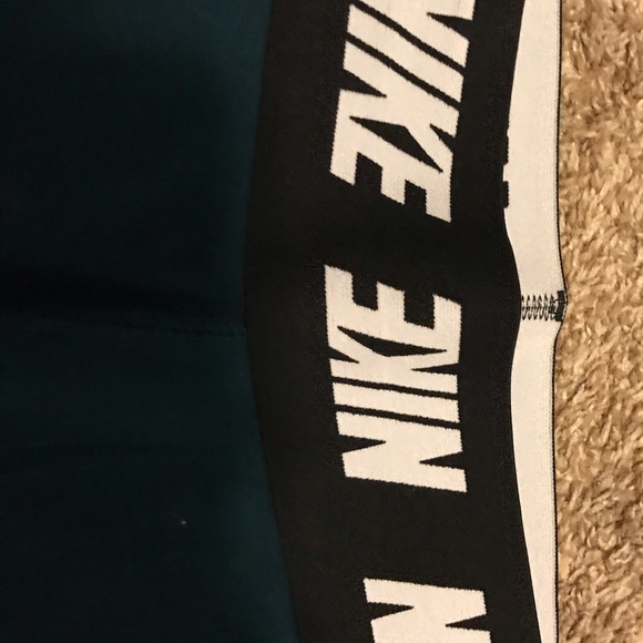Nike Leggings - Picture 3 of 7